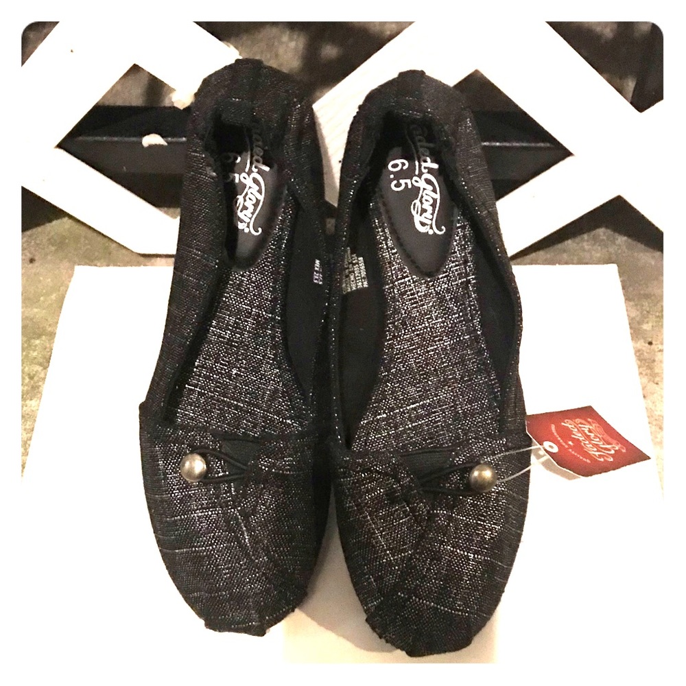 NWT! Women’s Slip On Shoes